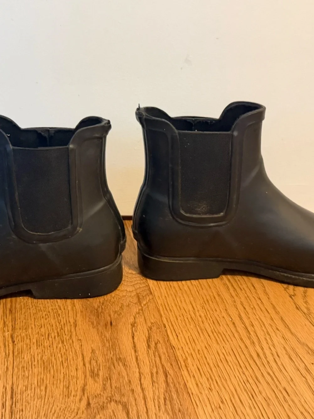 J. Crew Chelsea Rainboots - Matte Black (Missing Pull On Tabs) Sz 8